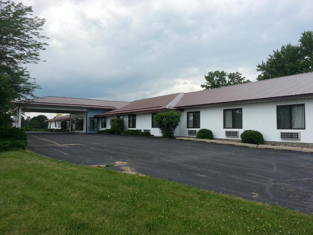 Old Towne Motel Westby Exterior photo